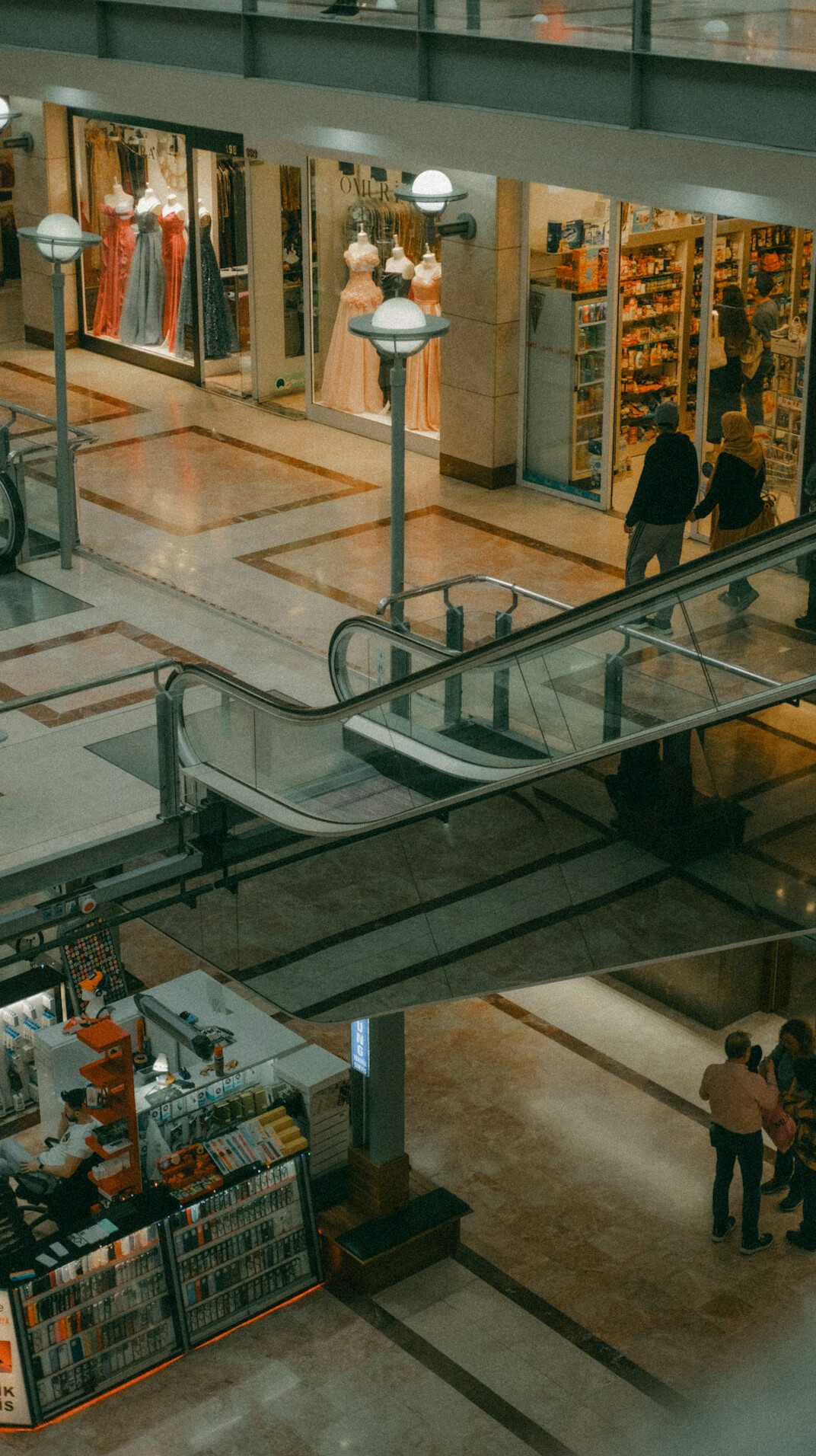 mall security team meeting